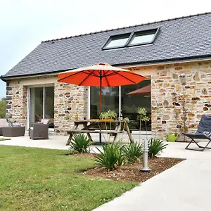 La Longere De Poulrinou Ferienhaus
